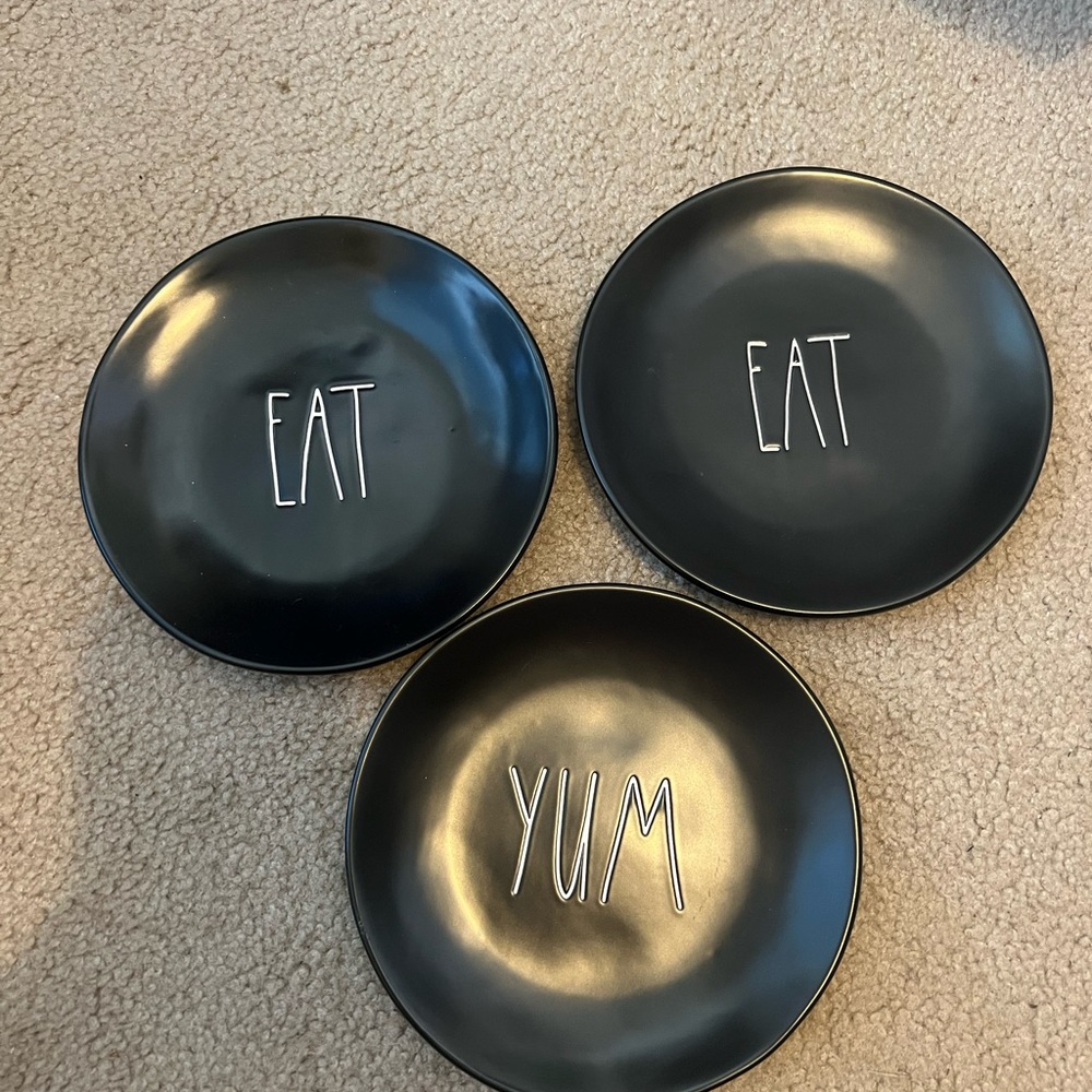 3 Rae Dunn plates